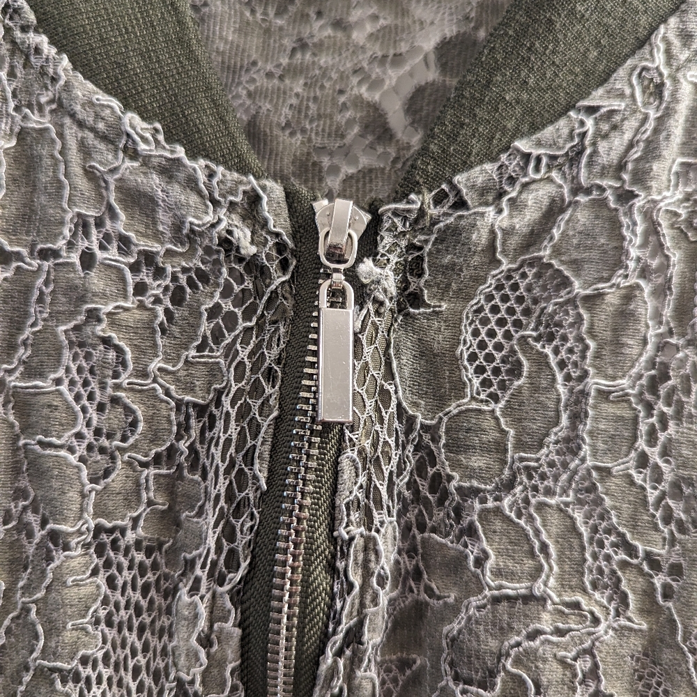 🎉3/$50🎉 Zara Crochet Bomber Jacket - Picture 4 of 6